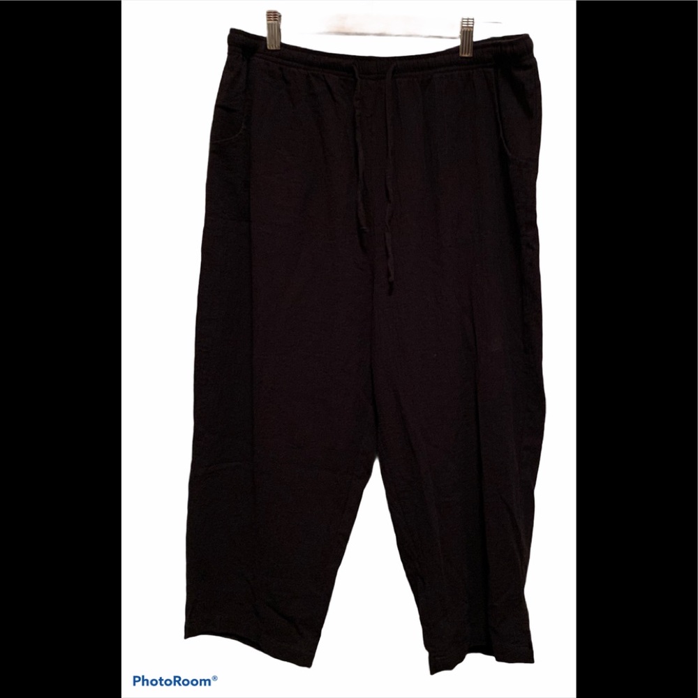 Lulu B size XL black pull on Capri pants-EUC